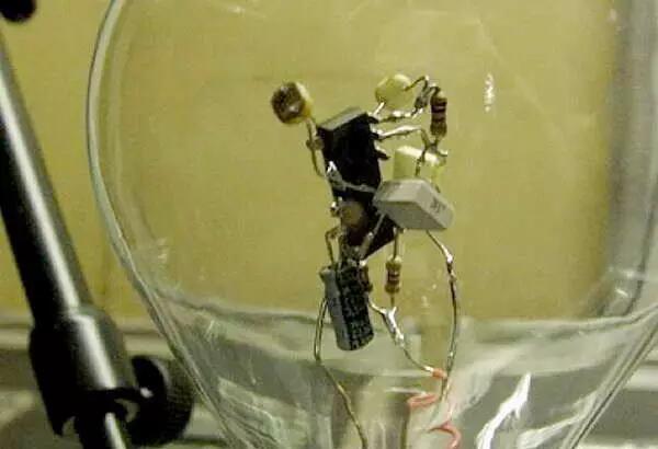 軟板廠小編告訴你：生手和高手做出來(lái)的電路板有啥區(qū)別？