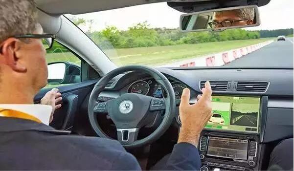汽車FPC之汽車行業(yè)旳十大汽車科技來襲??！