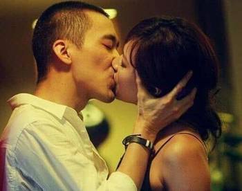 柔性電路板的女孩給了男孩“橙子味的吻”，結(jié)果神反轉(zhuǎn)…