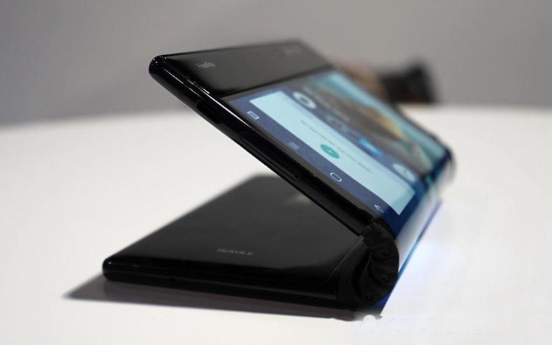 手機(jī)FPC廠：未來(lái)幾年手機(jī)發(fā)展方向 可折疊手機(jī)將成“街機(jī)”？