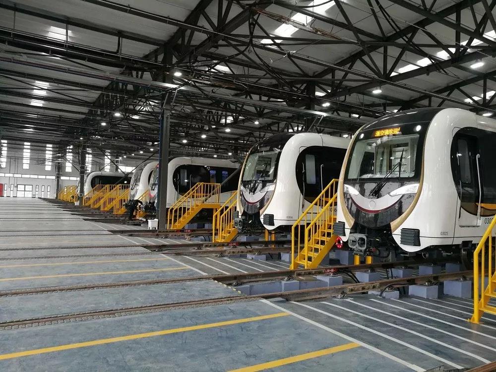 FPC之地鐵列車是如何運(yùn)到軌道上的？相信很多人沒(méi)見(jiàn)過(guò)！